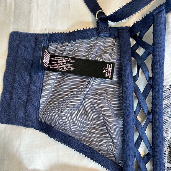 Victoria’s Secret 34C Corset Bra - Picture 6 of 6